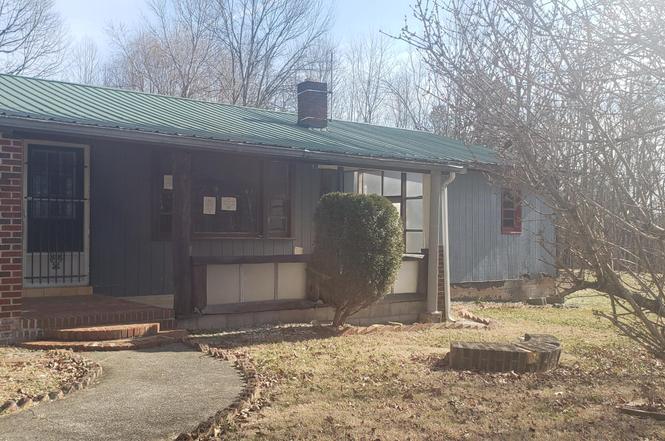 232 Crank Rd #1