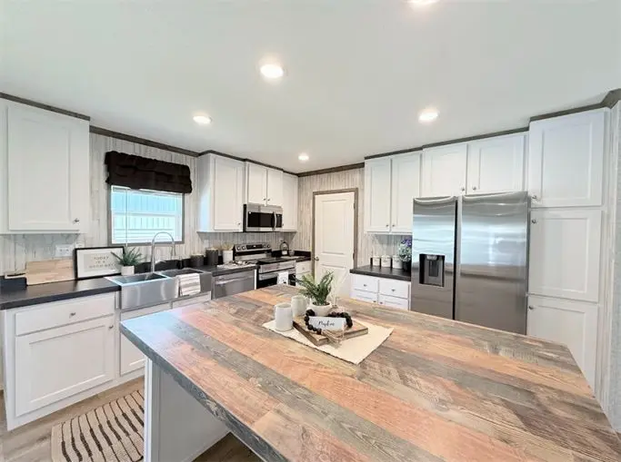 350 Saddle Creek Loop