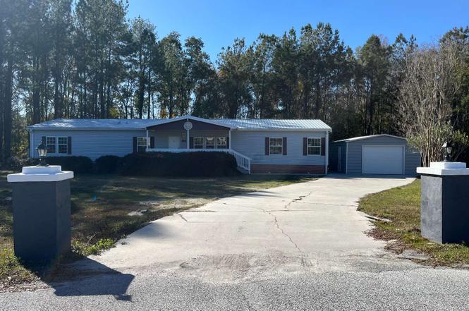 140 SW Nathan Ct
