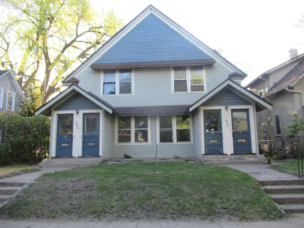 2517 Quincy St NE
