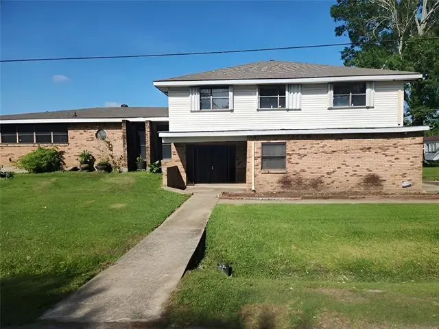 209 Historic East St