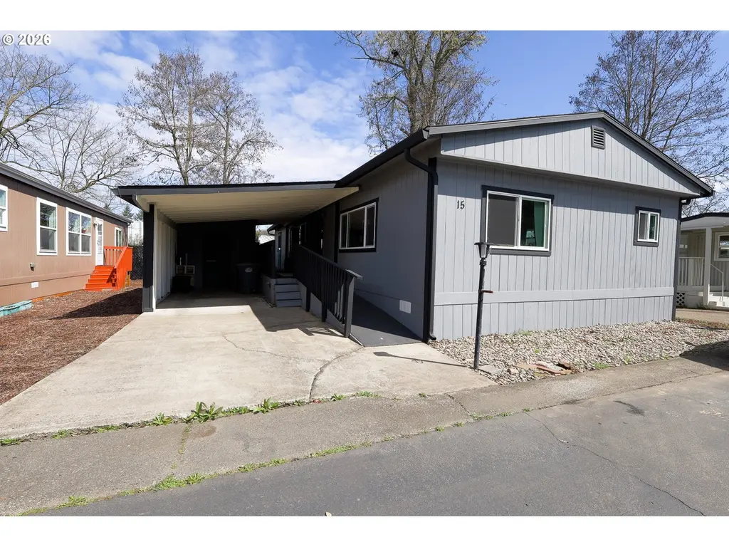 1901 SE Minter Bridge Rd #15