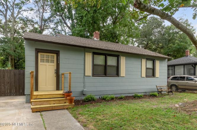 3332 Dellwood Ave