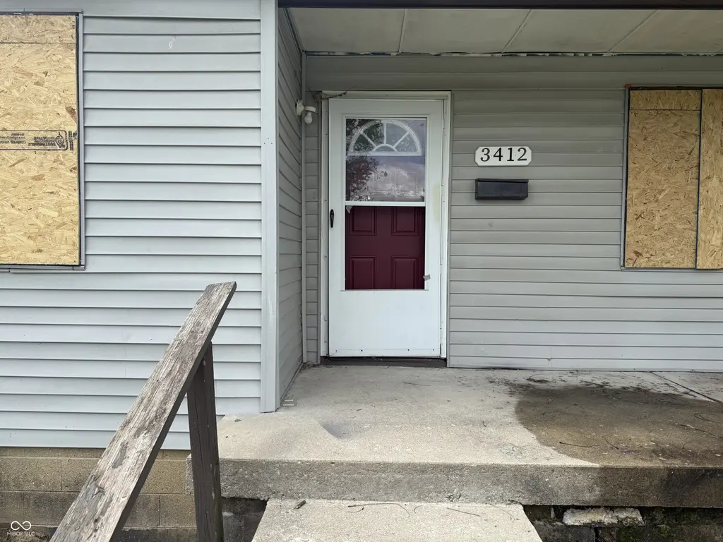 3412 N Denny St