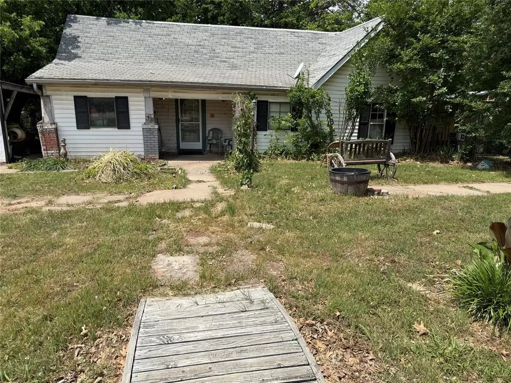 114 N 6th St