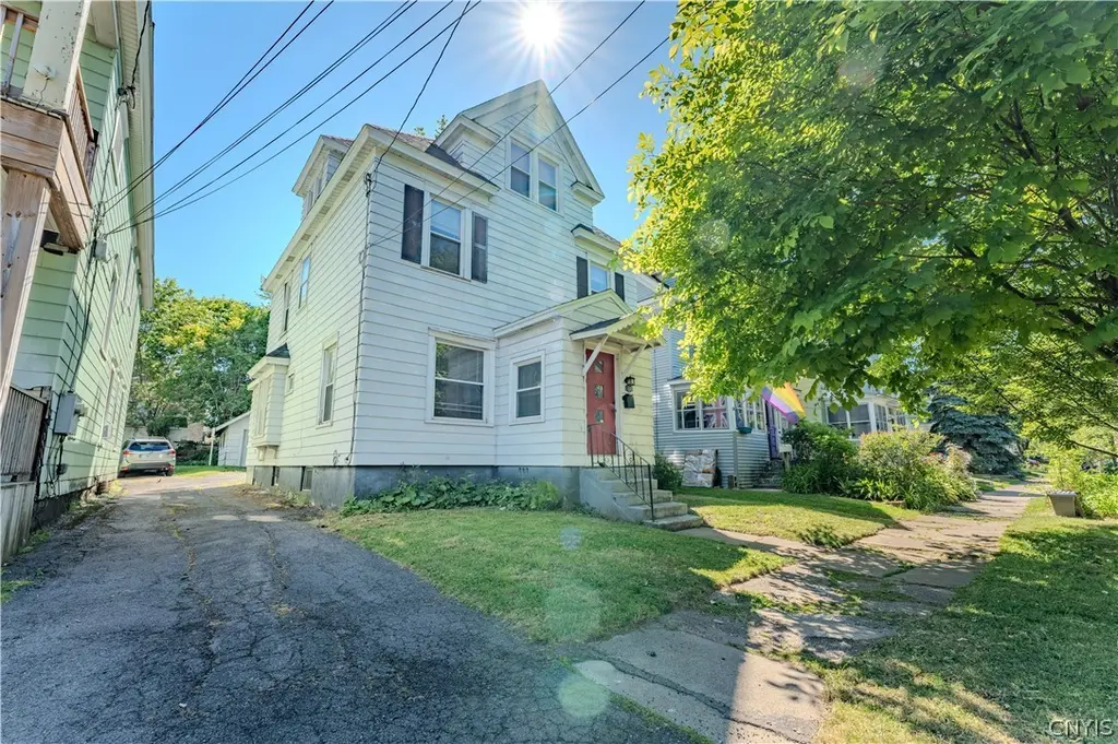 113 Paul Ave