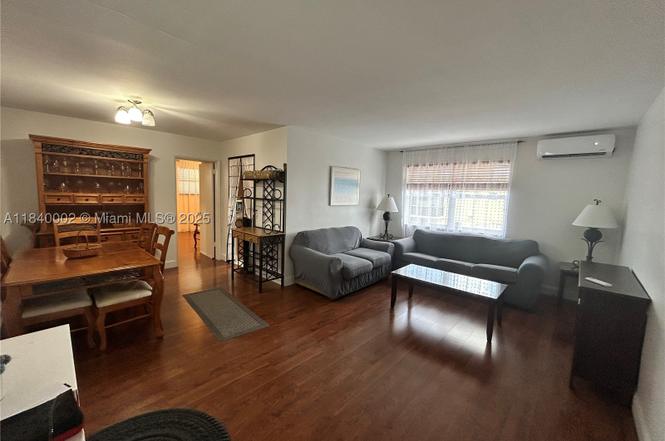 1717 Rodman St #15