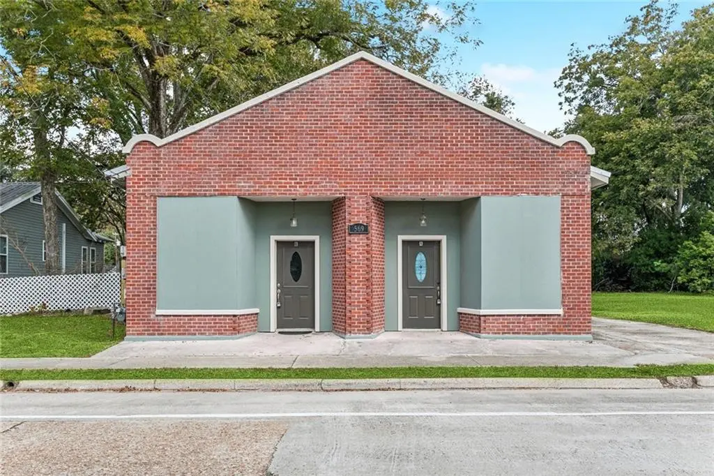 569 W 5th St