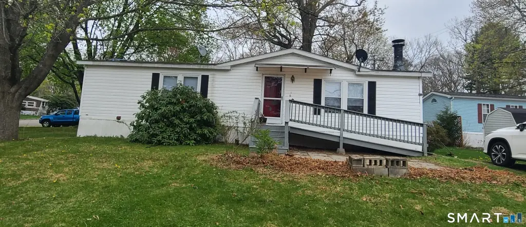 5 Fairway Dr