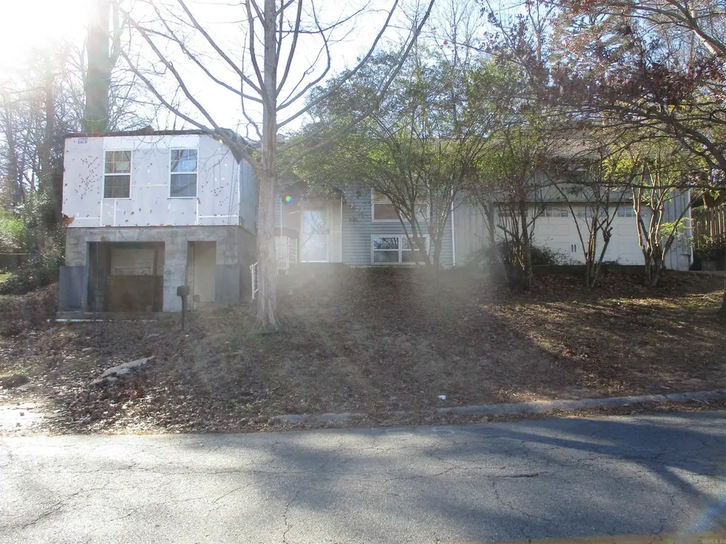 57 White Oak Ln