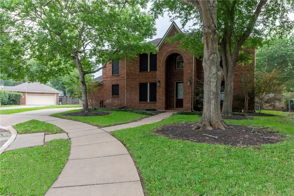 1107 Copperwood Ct