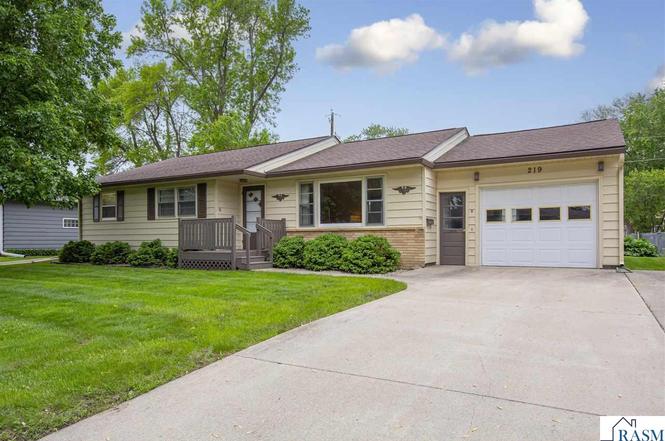 219 Floral Ave