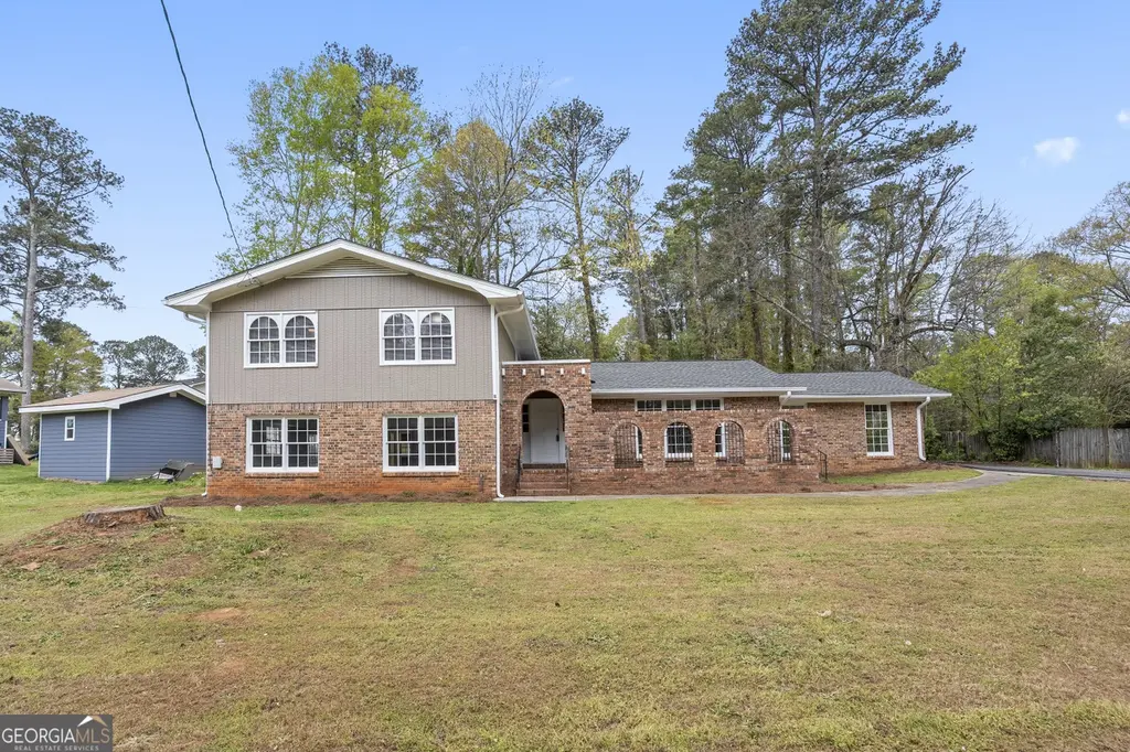 3219 Rondelay Dr