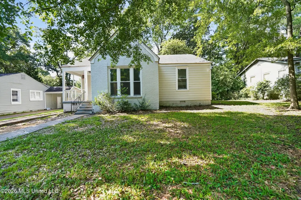 343 N Broadmoor Dr