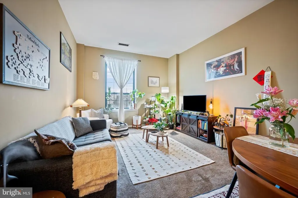 1011 Hunter St Unit I-4