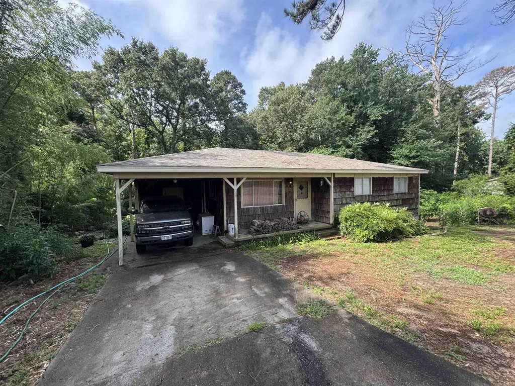 3115 Garniece Dr