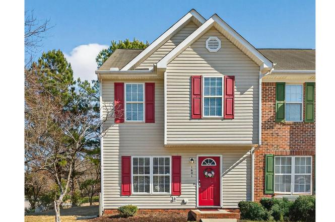 1601 Briarmont Ct