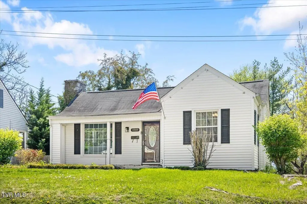 1068 Prospect Ave