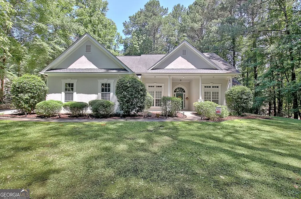 220 Farr Lake Dr