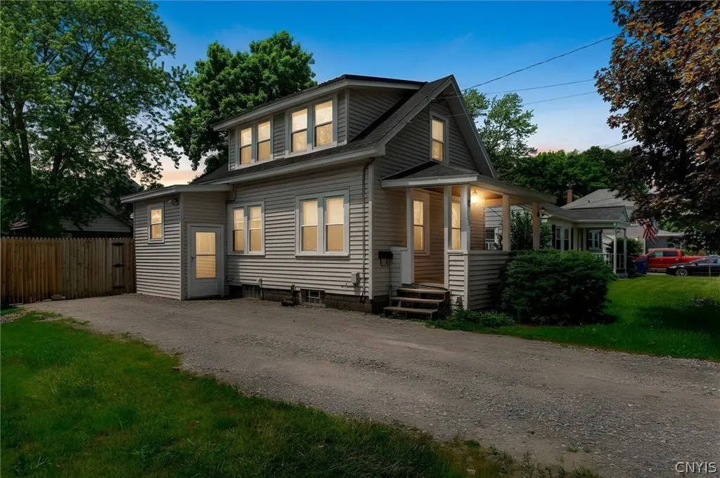 109 Germania Ave
