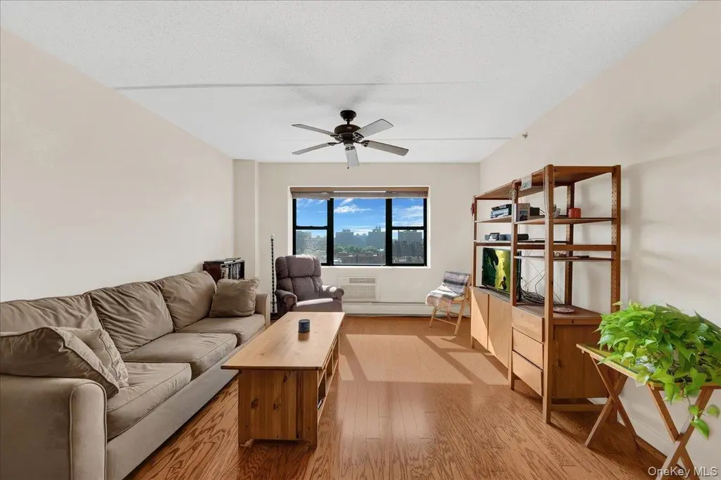 1275 Grant Ave Unit 10E