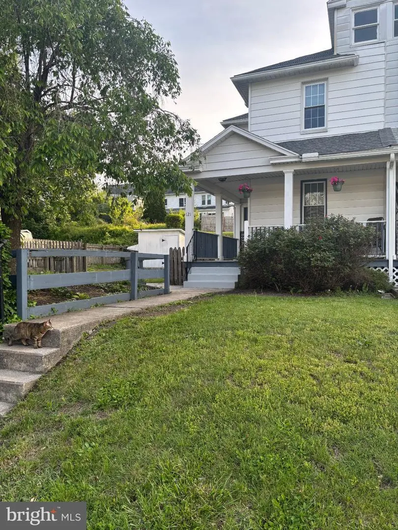 121 E Cumberland Rd
