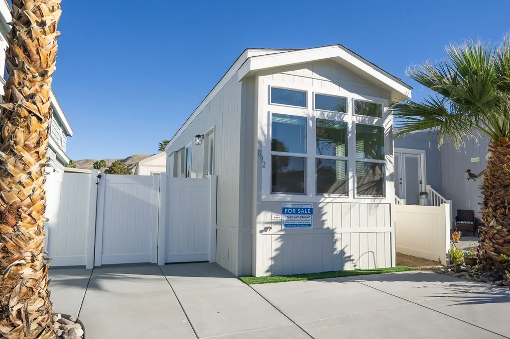 74711 Dillon Rd #892