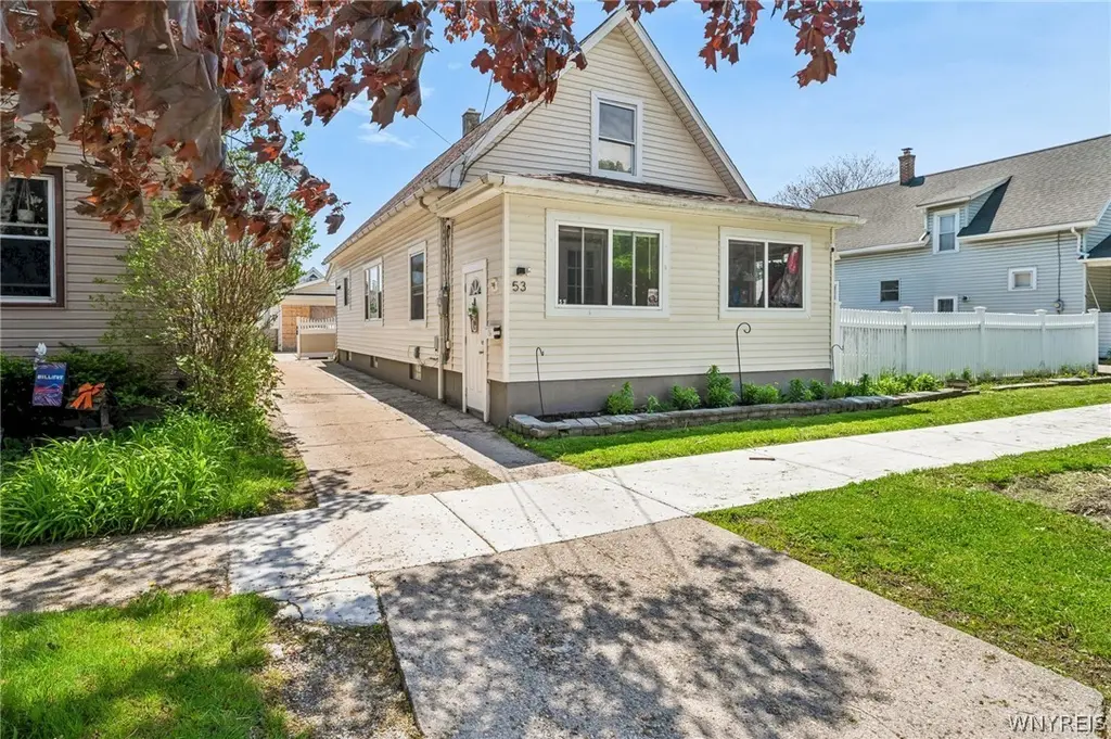 53 2nd Ave