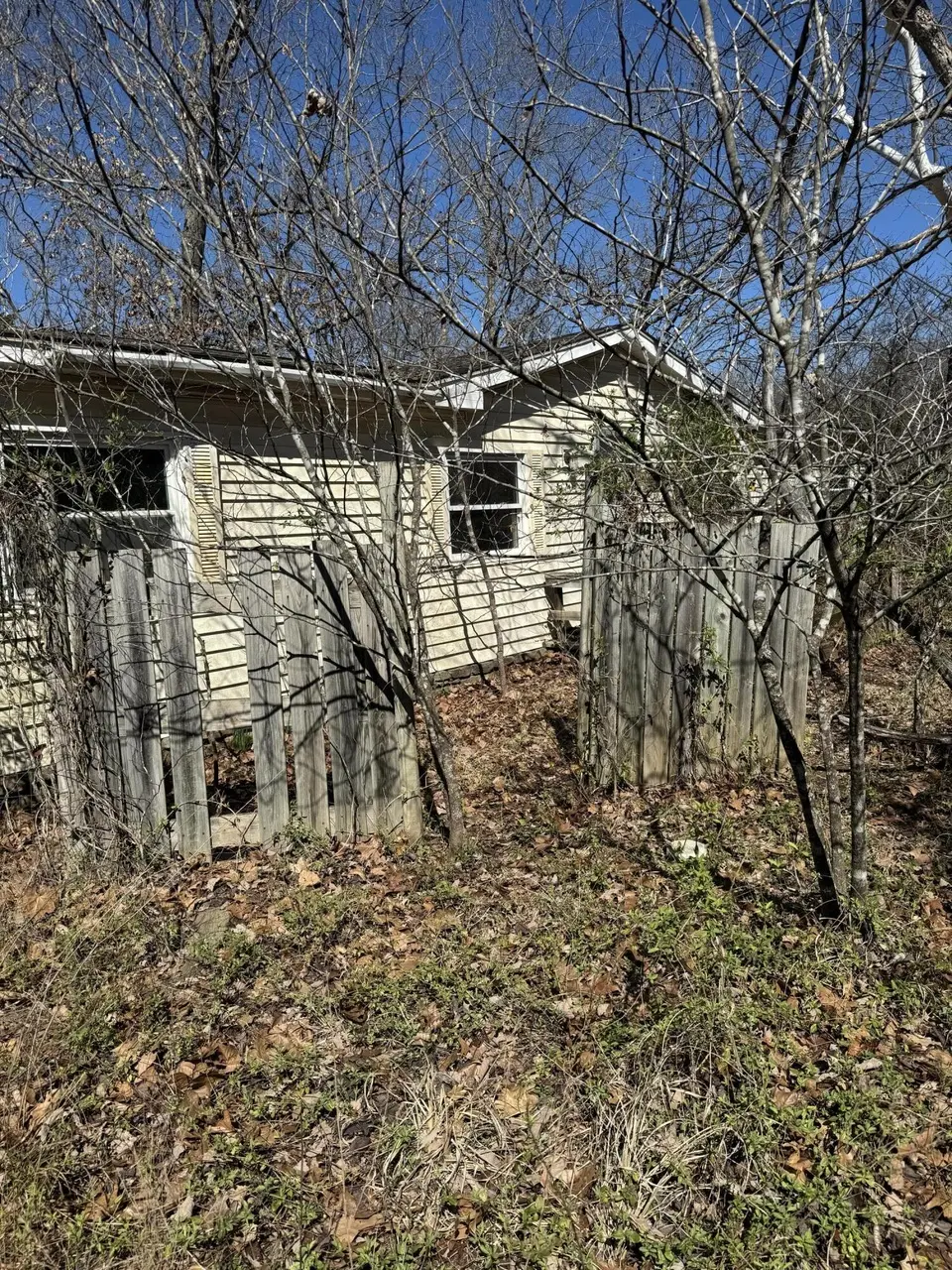 257 Robin Ln