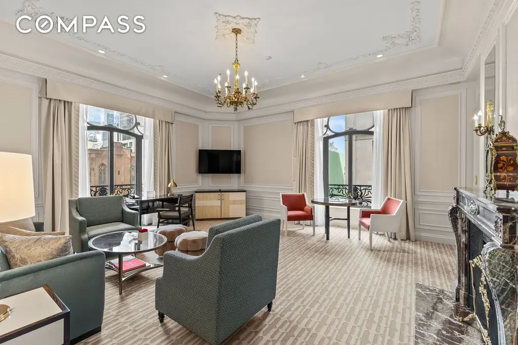 2 E 55th St Unit 918W17