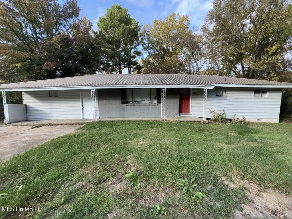 5610 Magnolia Dr