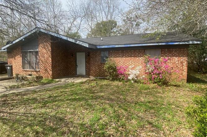 626 Percy Ave
