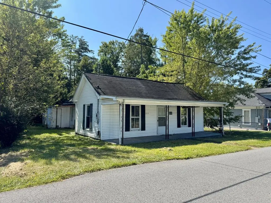 215 Wiseman Ave