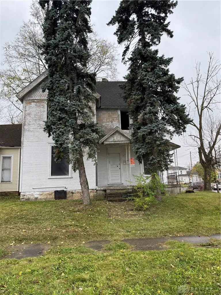 205 E Grand Ave