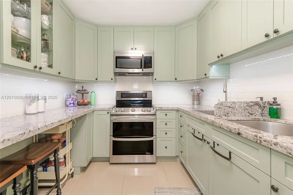 5750 Collins Ave Unit 3J