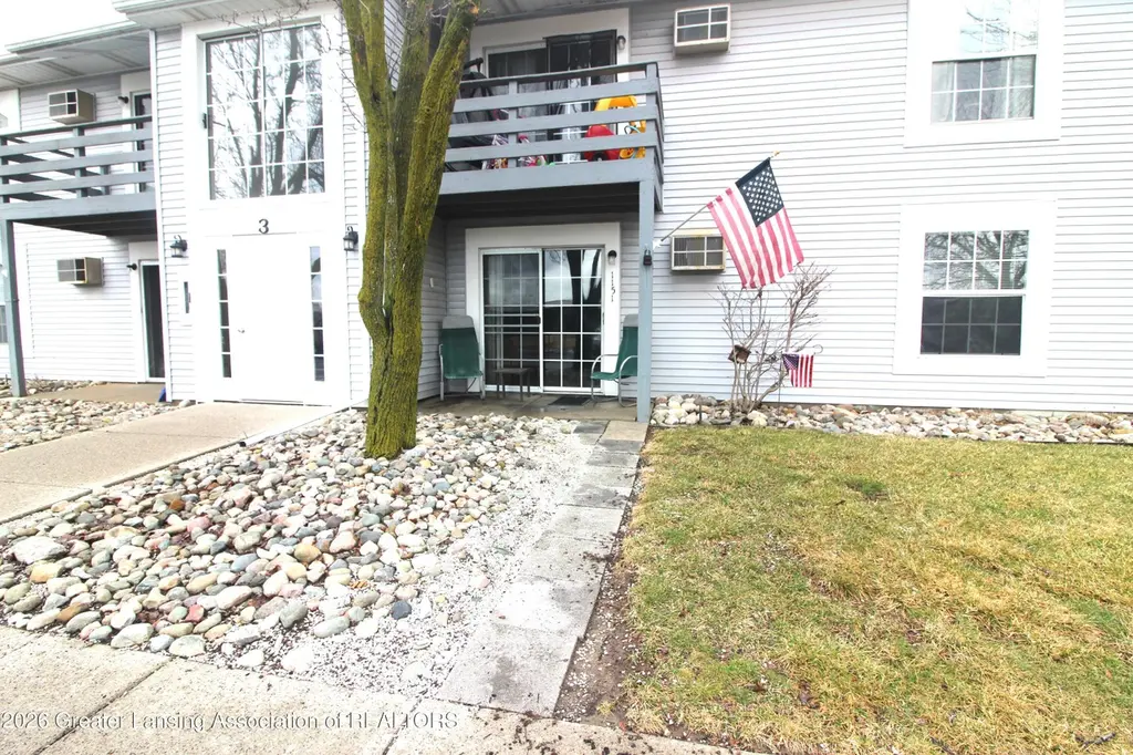1151 Sunview Dr