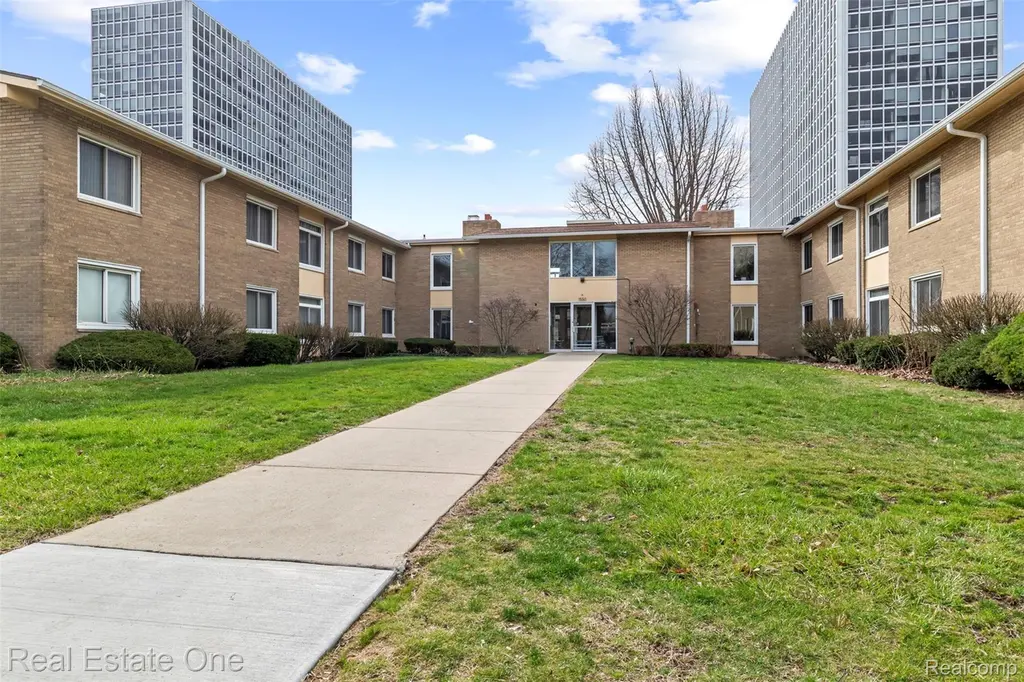 1550 Cherboneau Pl #221
