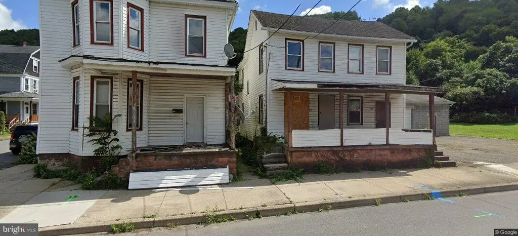 123 Adams St