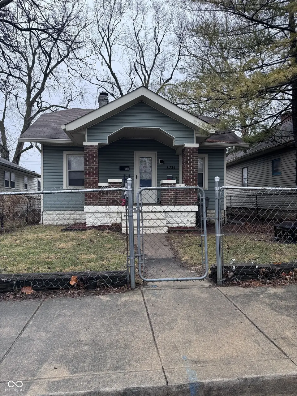 1334 Calhoun St