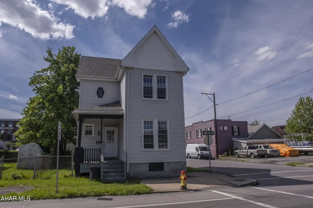 2400 7th Ave