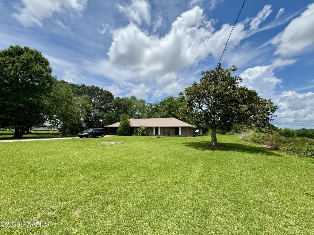 6102 N Freetown Rd