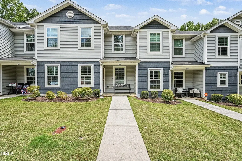 918 E Green St Unit G107