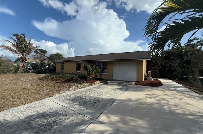 9112 Pineapple Rd
