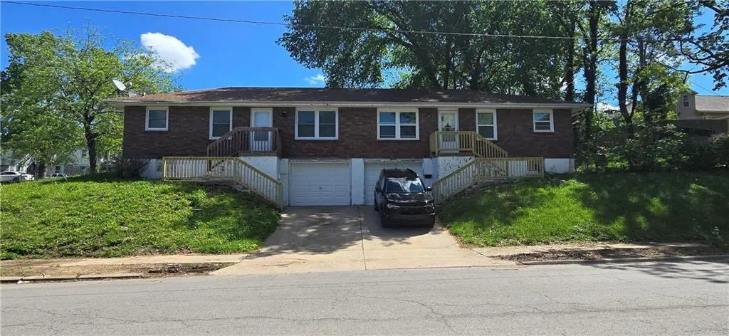 1301-1303 Topping Ave