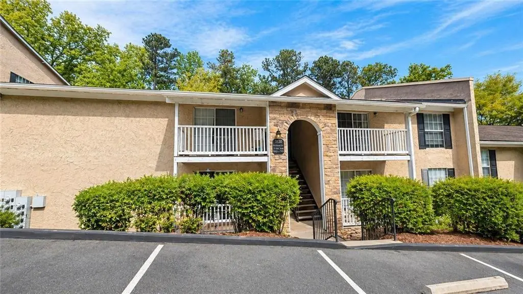 3120 Seven Pines #202 Ct