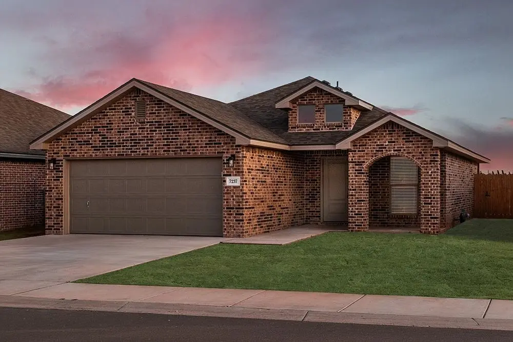 2015 Farmhouse Ave