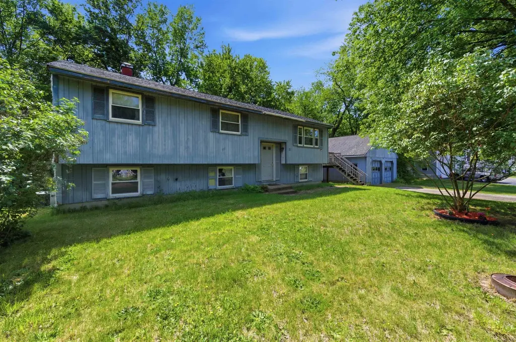 21 Greenfield Dr
