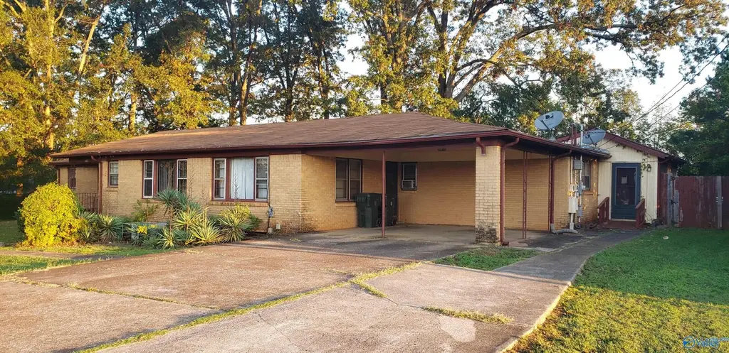 789 Plummer Rd