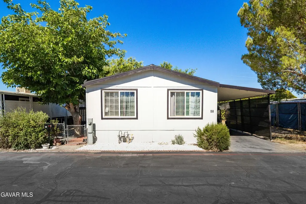 3753 E Avenue I Spc 58