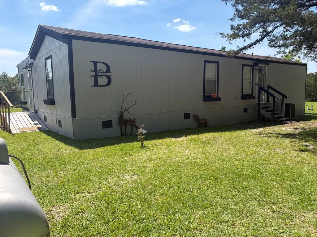 585 Hunter Rd